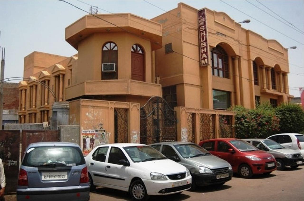 舒邦度假酒店 Vrindāvan 外观 照片